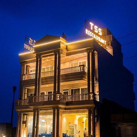 The Silver Spoon Hotel & Restaurant Būndi المظهر الخارجي الصورة
