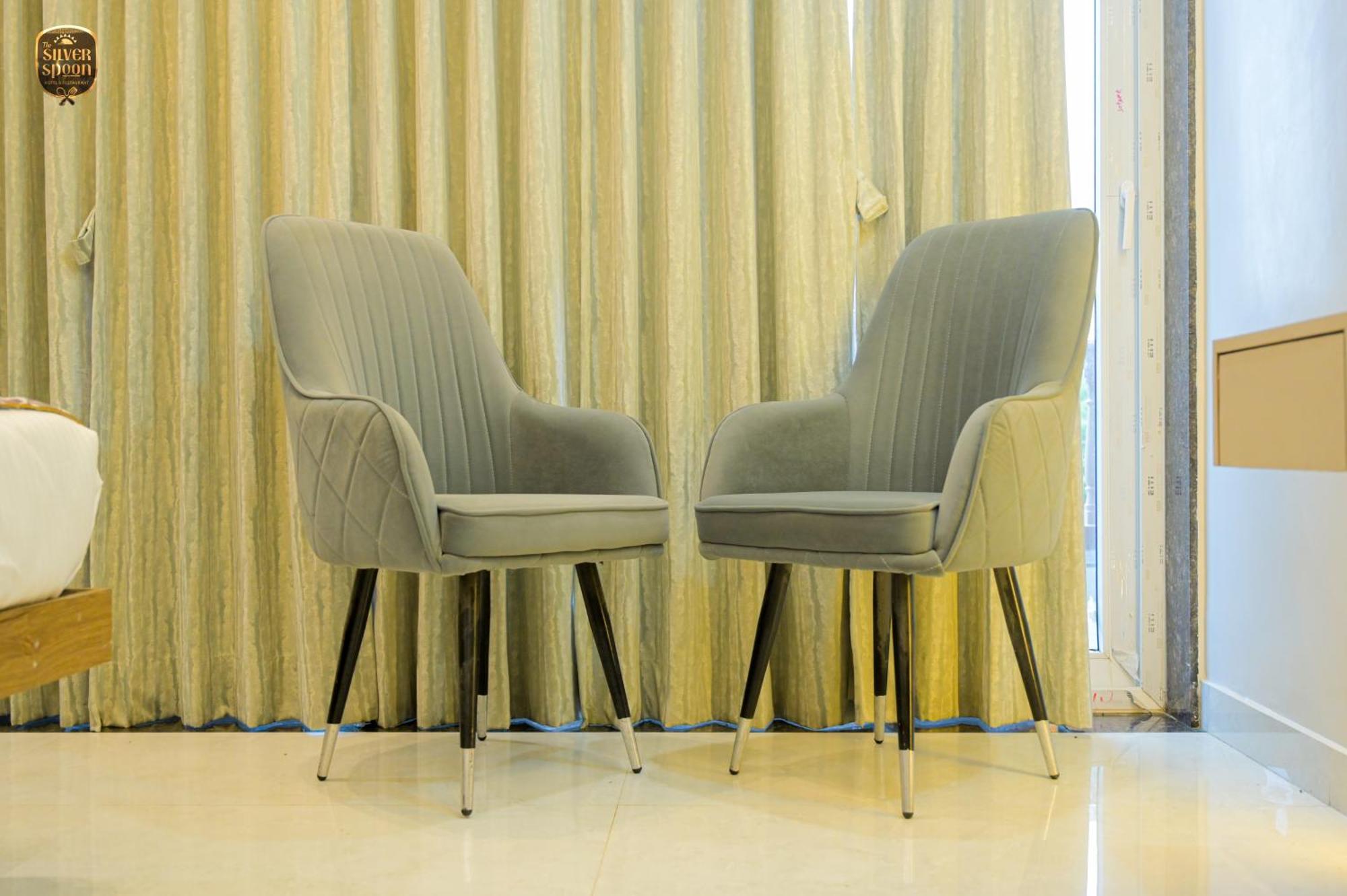 The Silver Spoon Hotel & Restaurant Būndi المظهر الخارجي الصورة